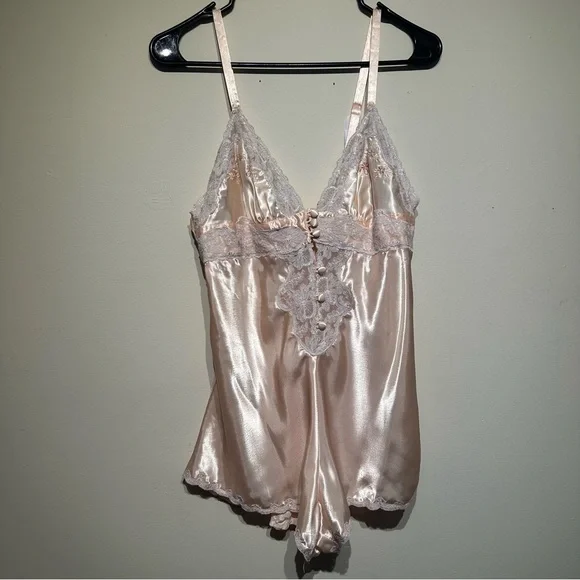 Victoria’s Secret Gold Label Romper - Picture 1 of 6